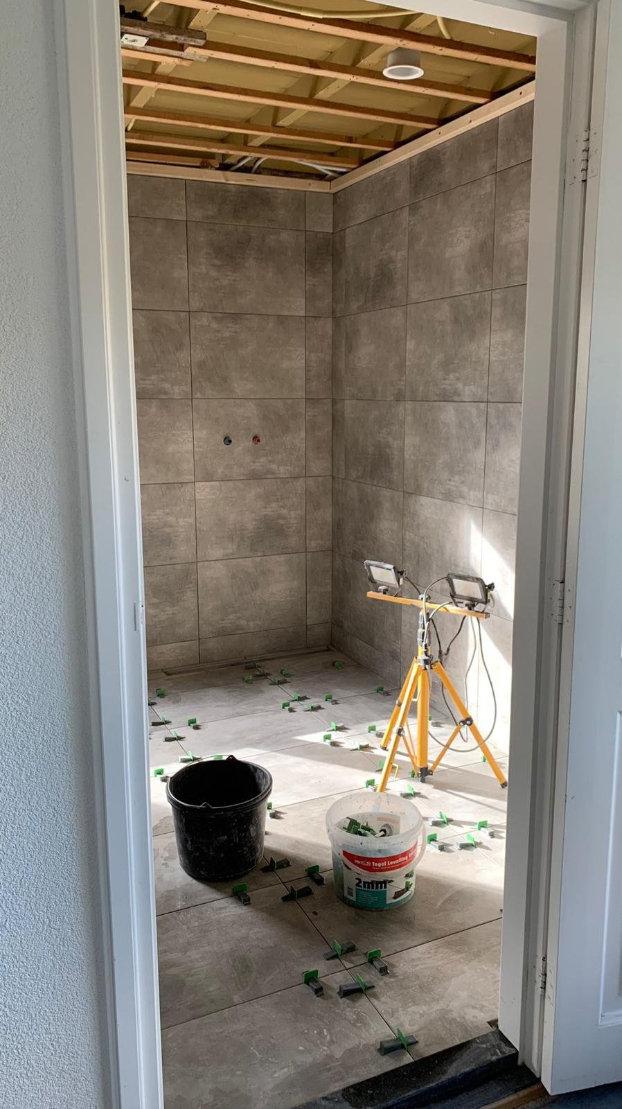 Offerte aanvraag badkamer renovatie in Hengelo, Enschede en Almelo.