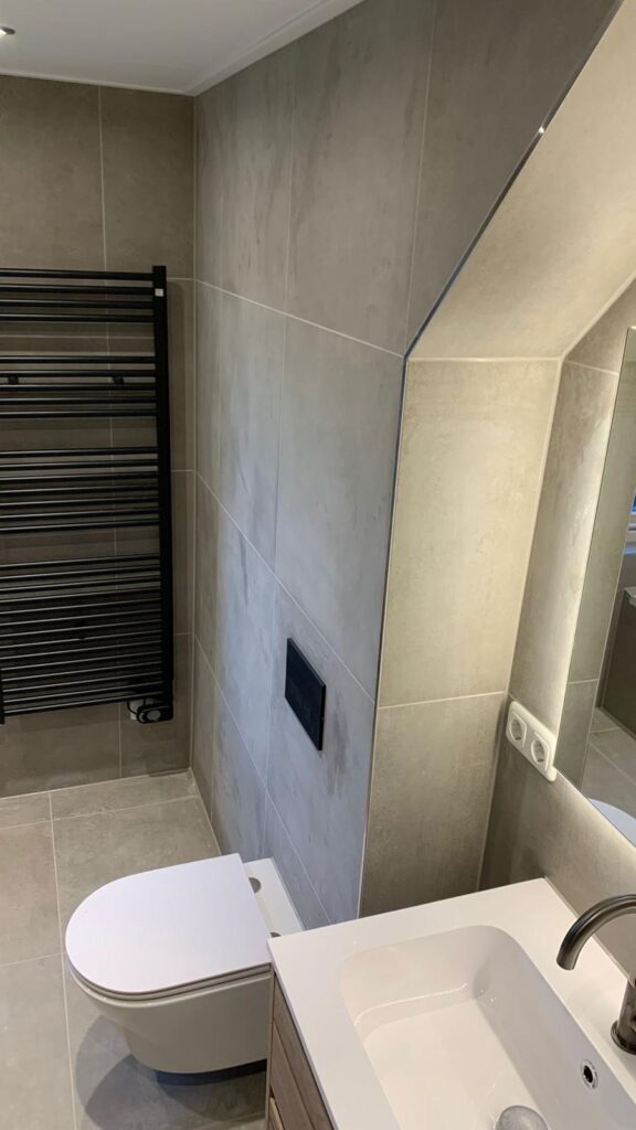 De Cruciale Rol van een Professionele Badkamer Installateur